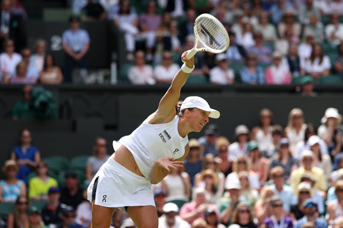 Επιβίωσε η Σβιόντεκ μετά από σκληρή μάχη στο Wimbledon