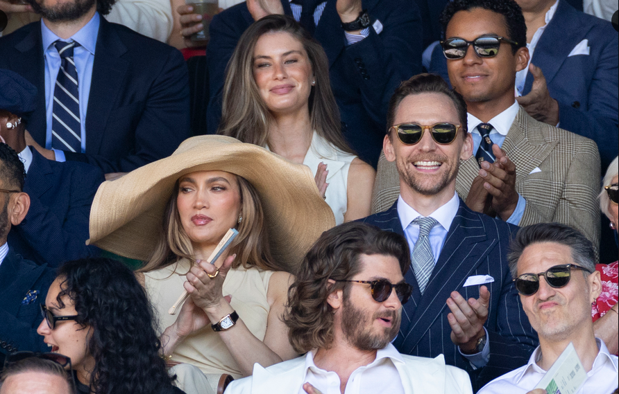 Η λαμπερή Τζένιφερ Λόπεζ στις εξέδρες του Wimbledon (pic)