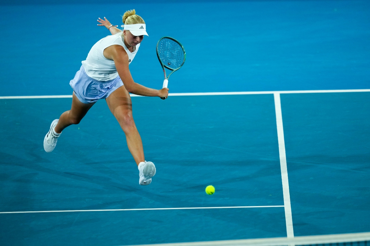 Δύσκολα διλήμματα με την Τάουσον στο Athens Open (vid)