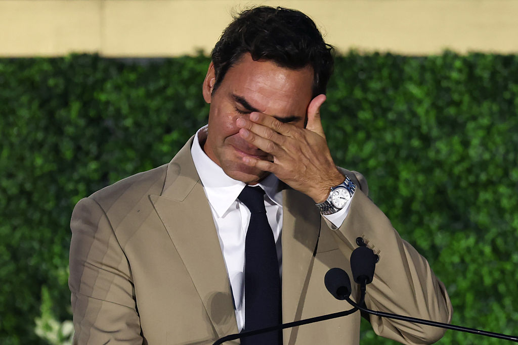 Συγκίνηση και δάκρυα στην ένταξη του Φέντερερ στο Hall of Fame (vids)