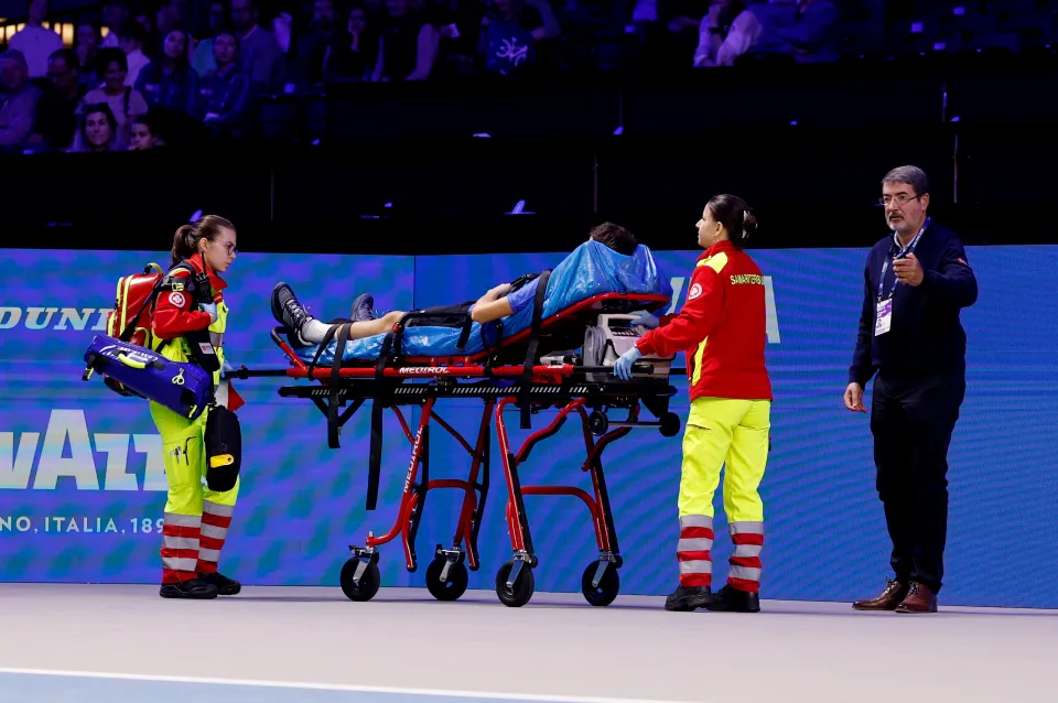 Λιποθύμησε ball boy στο ματς του Μεντβέντεφ με τον Μαναρινό